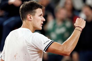 Roland Garros | Klobouk dolů, je jako tichý zabiják. Od Menšíka to byla extratřída, zní ze světa - Sport.cz